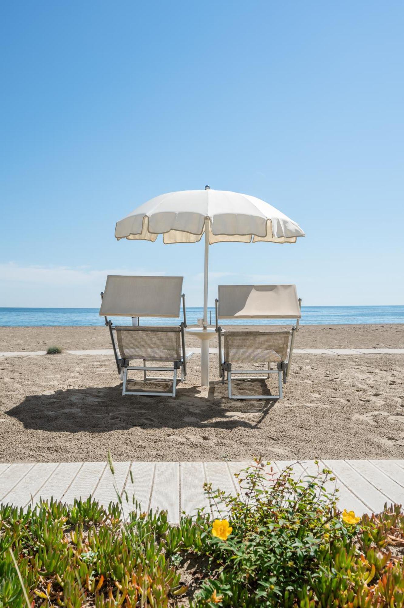 Terme Beach Resort Punta Marina Exteriör bild