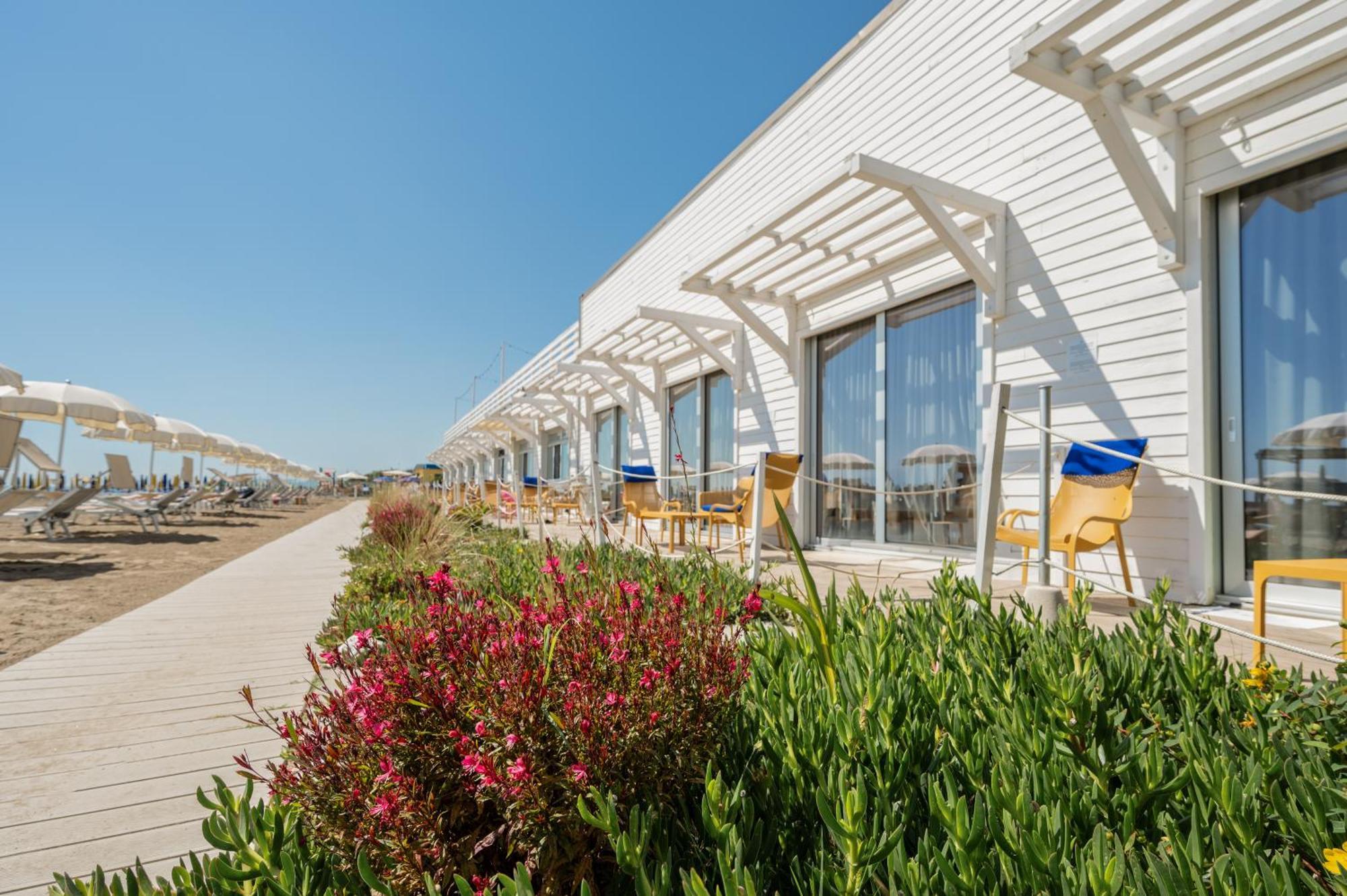 Terme Beach Resort Punta Marina Exteriör bild